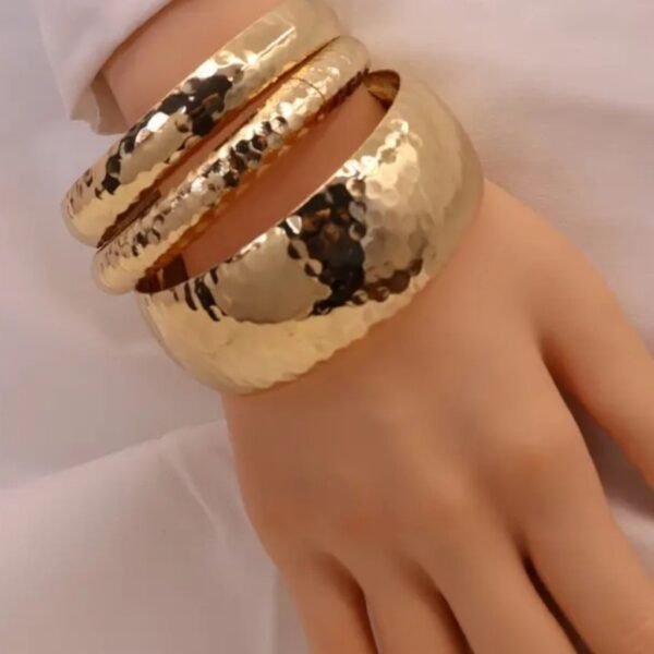 pulseras doradas elegantes conjunto de 3 + perfume