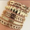5 pulseras doradas diseño orientar medio