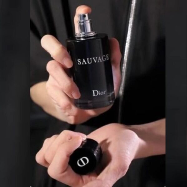 sauvage c.dior eau parfum 100ml + perfumero